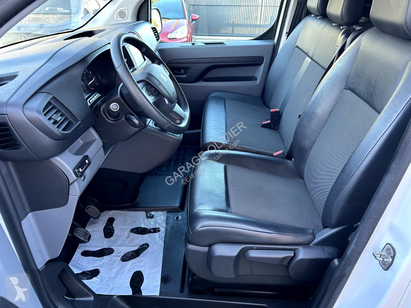 Коммерческий автомобиль Peugeot Standard...
