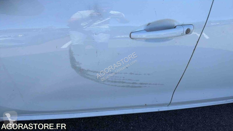 Samochód dostawczy Peugeot 208