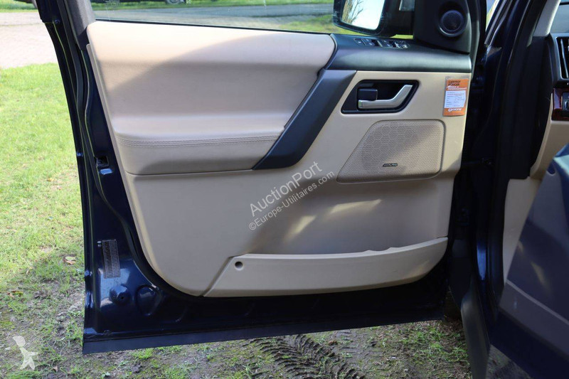 Véhicule utilitaire Land Rover HSE i6