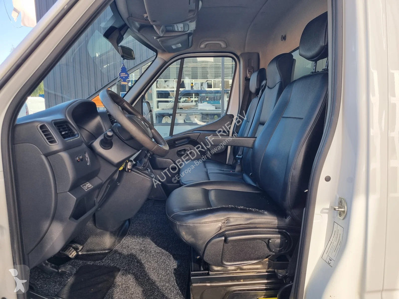 Véhicule utilitaire Renault 2.3 dci 146 pk...