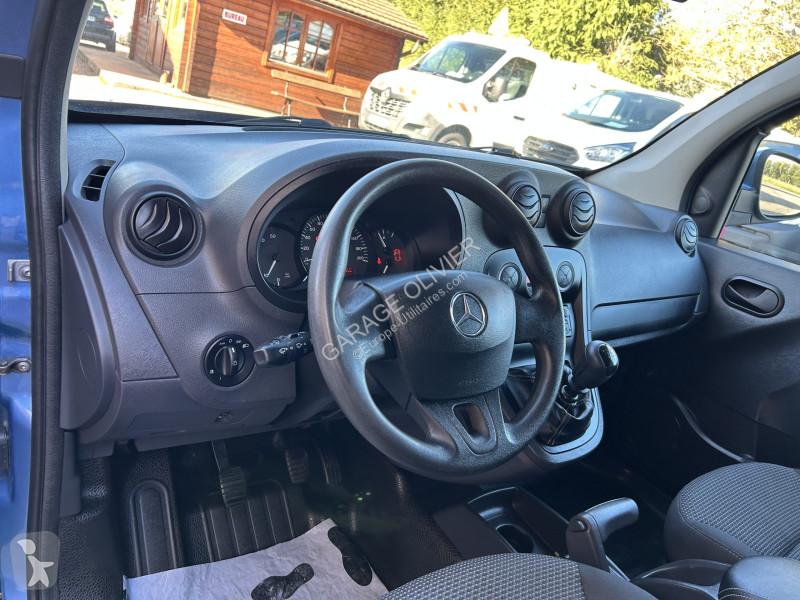 Véhicule utilitaire Mercedes Long 111 1.5 CDI...