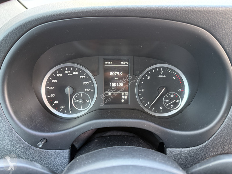 Véhicule utilitaire Mercedes 114 1.9 CDI DC