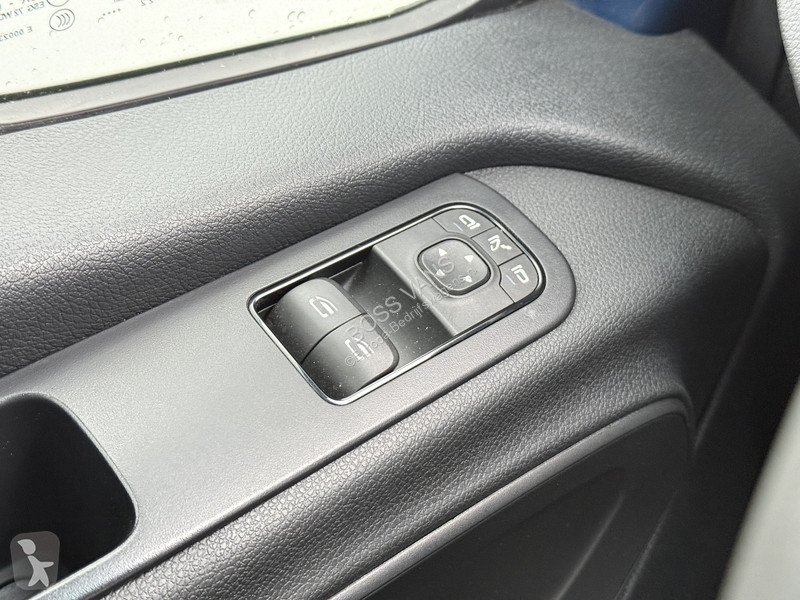 Véhicule utilitaire Mercedes 317 1.9 CDI