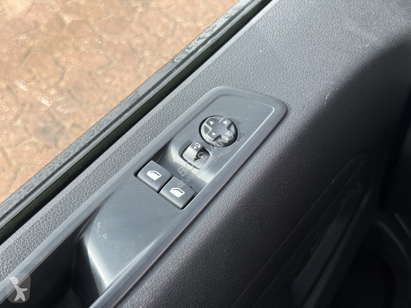 Véhicule utilitaire Opel e 75kWh 136PK e-