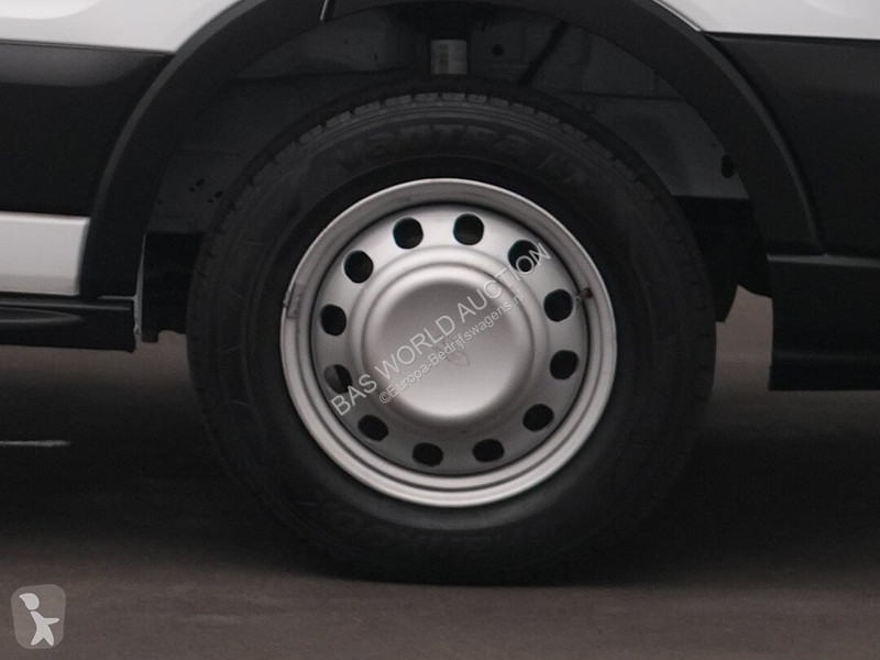 Véhicule utilitaire Ford 170pk