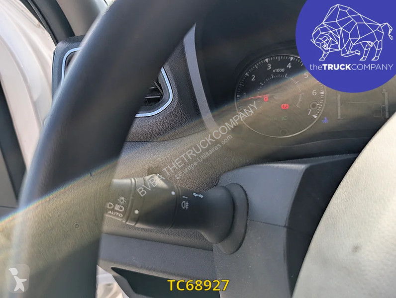 Véhicule utilitaire Renault 2.3 DCI KOFFER MET...