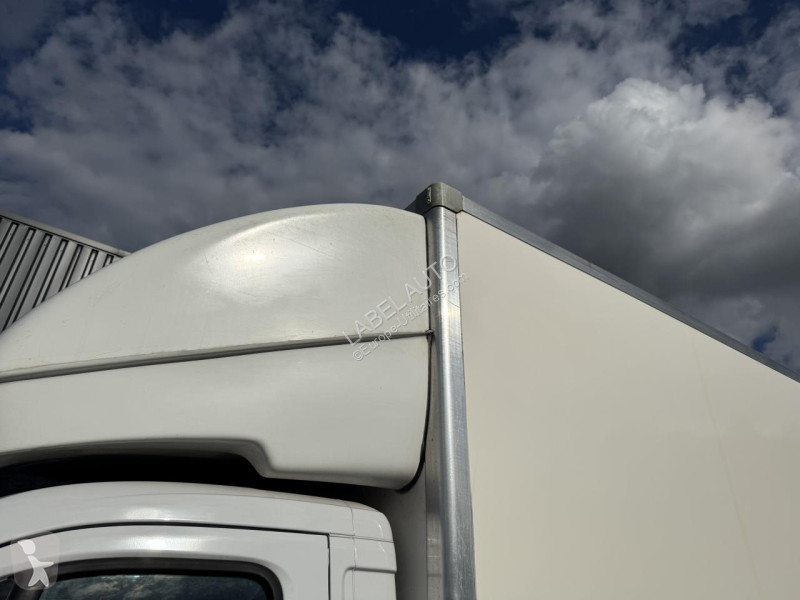 Fiat DUCATO CAISSE 20M3 + HAYON 3T5 MAXI 2.2...