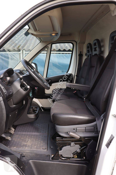 Véhicule utilitaire Peugeot