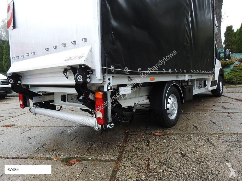Autoutilitară Peugeot BOXER PLANDEKA WINDA 8...