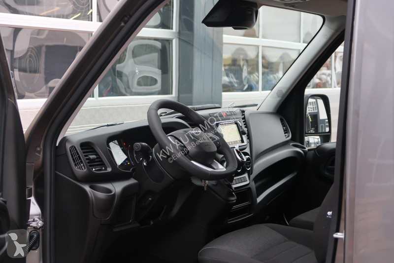 Bedrijfswagen Iveco 35S18HV 3.0 L2H2 BPM VRIJ/...