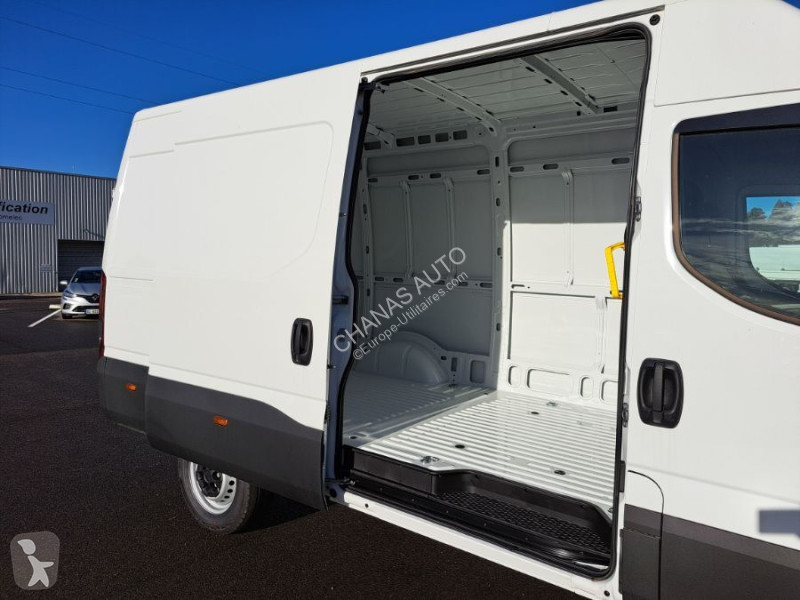 Autoutilitară Iveco 35S16 160CV 2L3 L3H2 12M3