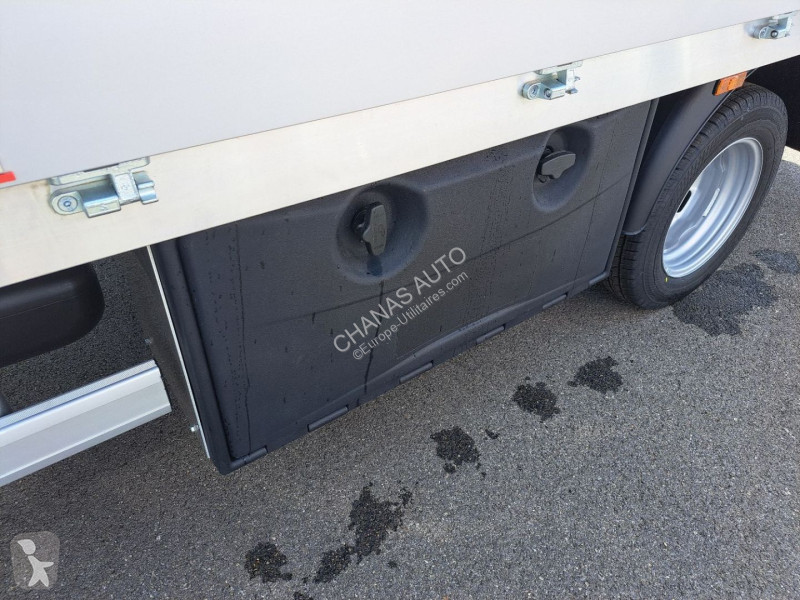 Autoutilitară Iveco 35C18 180CV 3L ALUMINIUM...