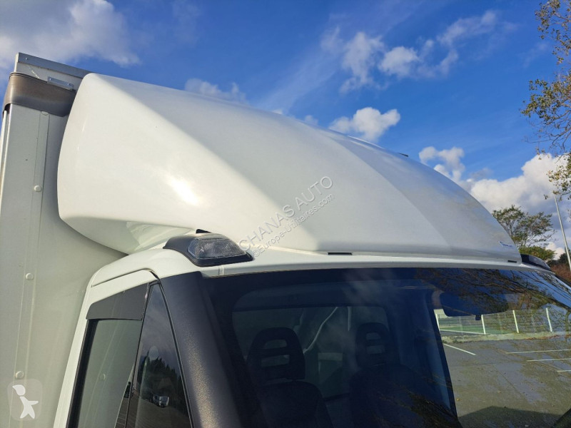 Véhicule utilitaire Iveco 35C18 180CV 3L PLSC...