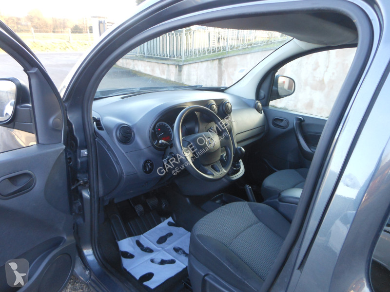 Véhicule utilitaire Mercedes Mixto Extra Long...
