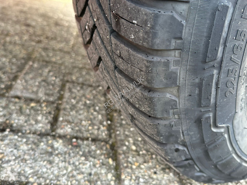 Véhicule utilitaire Iveco 35S14 APK 29-08-2026,...
