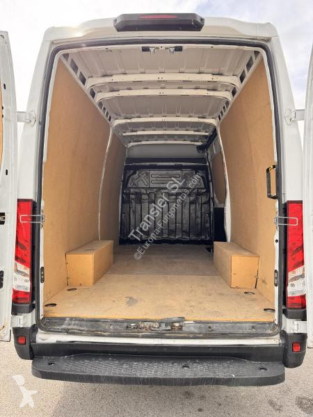 Veicolo commerciale Iveco 35-S-16