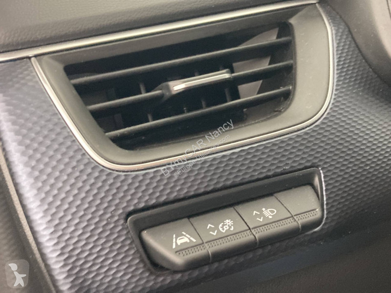 Autoutilitară Renault Arkana mild hybrid 140...