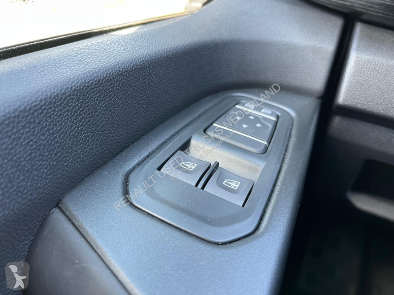 Furgoneta Renault E-Tech Red L2 H1, Airco, Nav,...