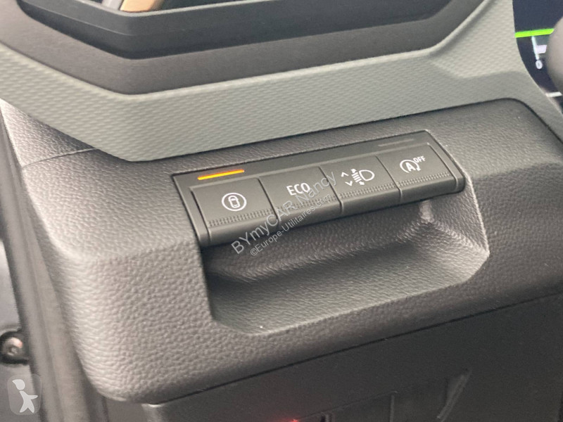 Autoutilitară Dacia Bigster TCe 140
