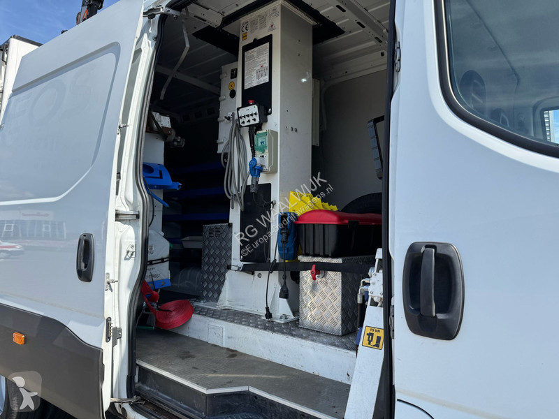 Nyttofordon Iveco 2 persoonslift, 15 meter...