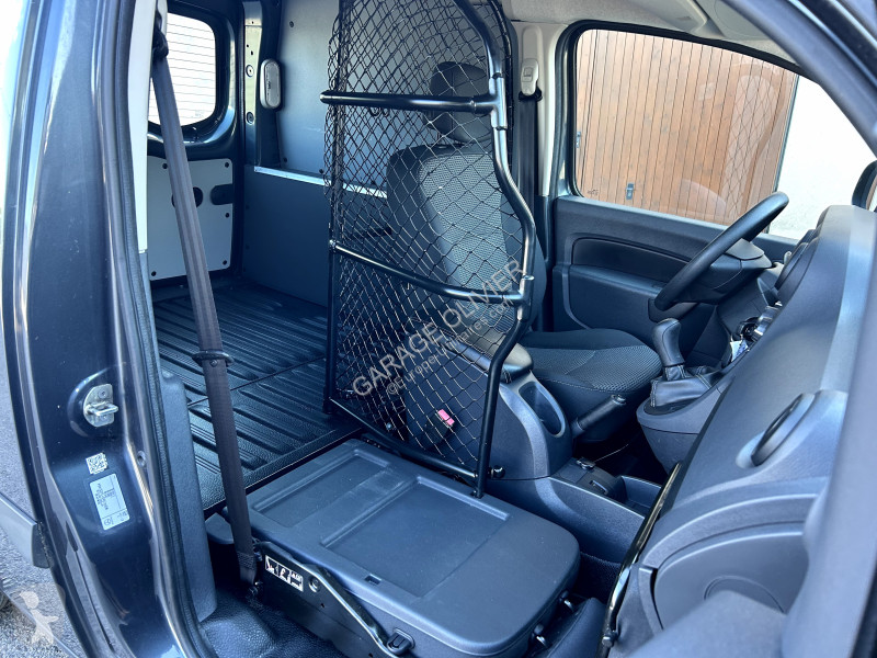 Véhicule utilitaire Mercedes Compact 109 1.5...