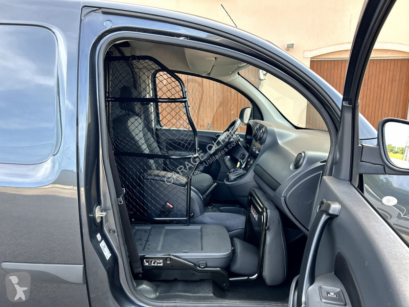 Véhicule utilitaire Mercedes Compact 109 1.5...