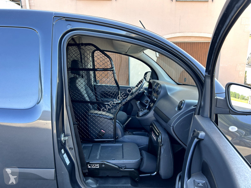 Véhicule utilitaire Mercedes Compact 109 1.5...