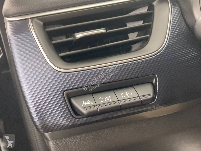 Autoutilitară Renault Arkana mild hybrid 140...