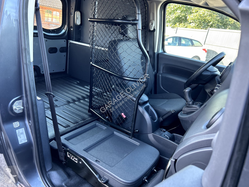 Véhicule utilitaire Mercedes Compact 109 1.5...