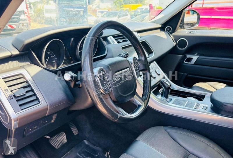 عربة نفعية Land Rover