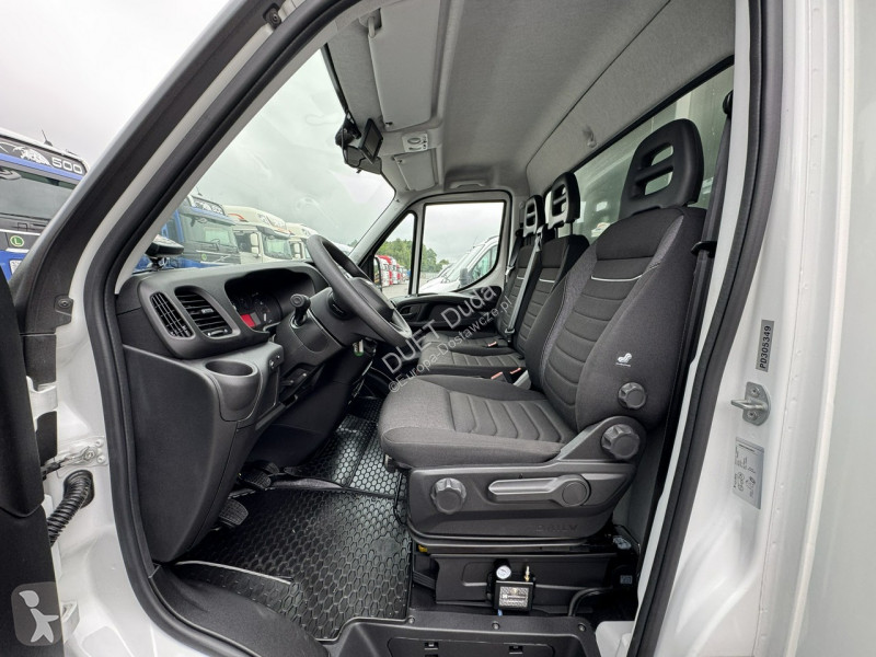 Veicolo commerciale Iveco 35S16 V