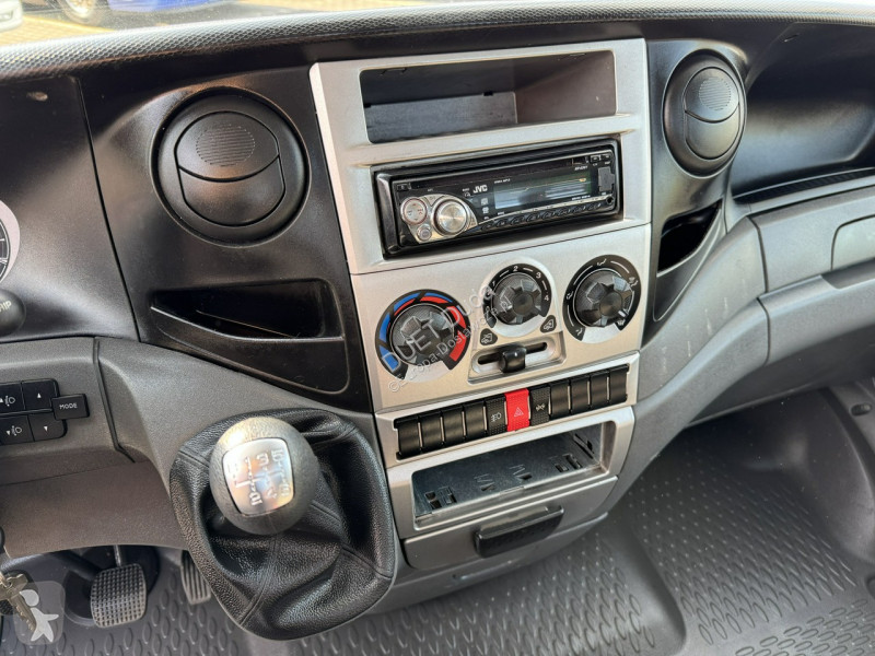 Autoutilitară Iveco 50C18 V