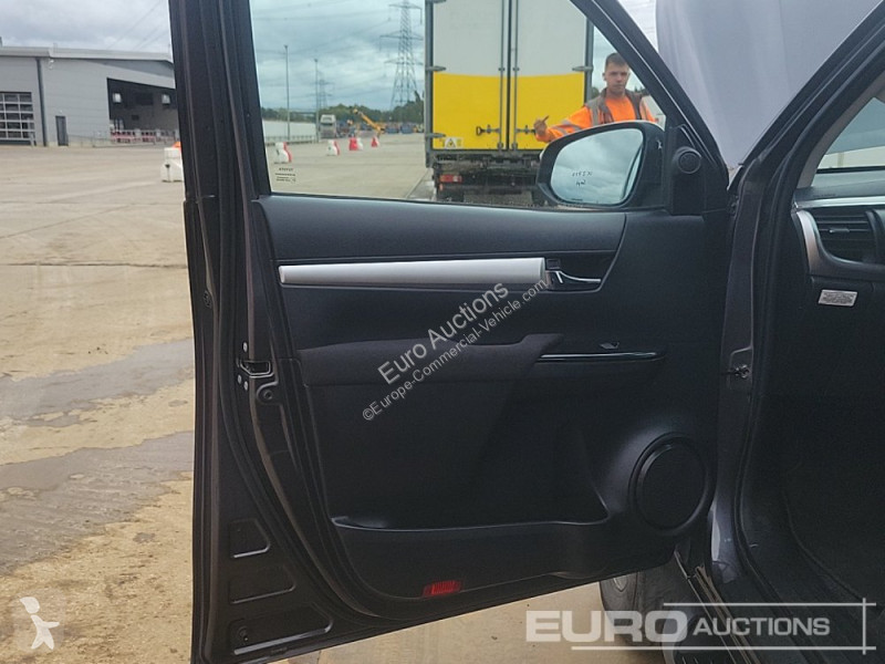 Furgoneta Toyota Hilux