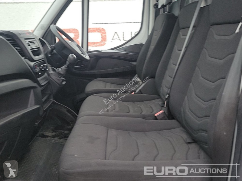 Furgoneta Iveco 35S11
