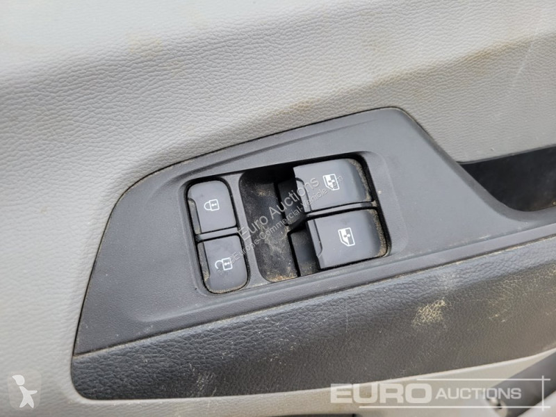 Véhicule utilitaire Maxus 9