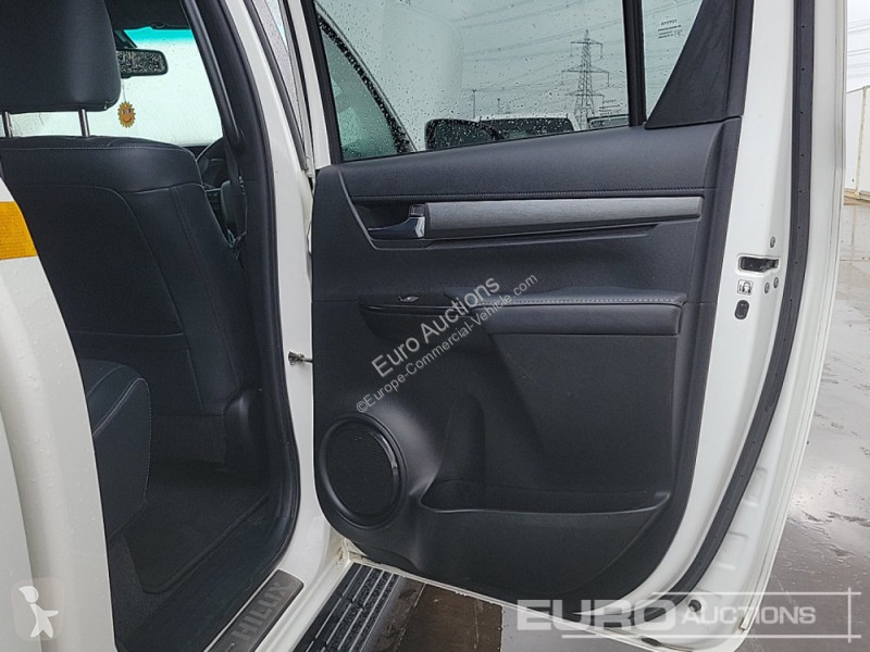 Furgoneta Toyota Hilux