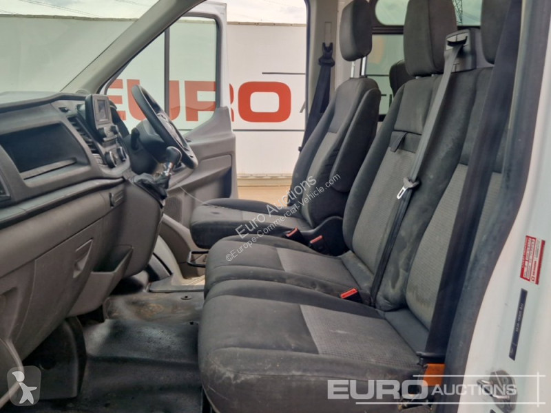 Véhicule utilitaire Ford 350