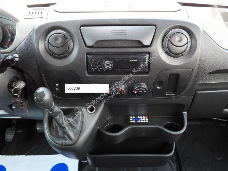 Furgoneta Renault MASTER TEMPOMAT KLIMATYZACJA...