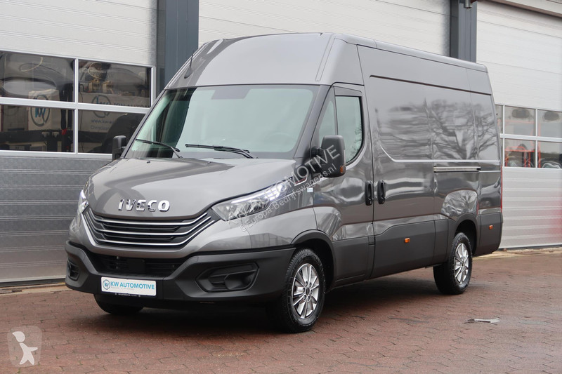Veicolo commerciale Iveco 35S18HV 3.0 L2H2 AUT/...
