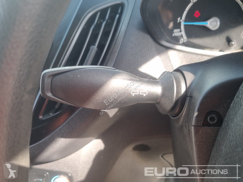 Autoutilitară Ford Courier
