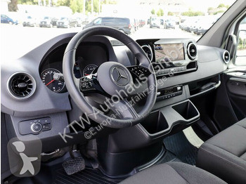 Véhicule utilitaire Mercedes 317...