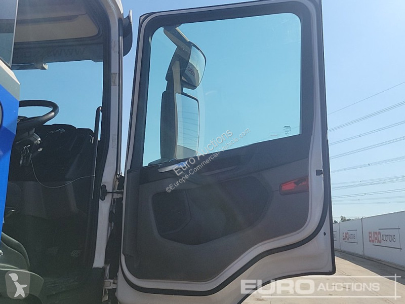 Veicolo commerciale  P410XT