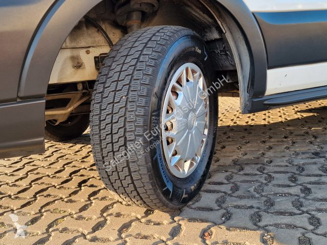 Furgoneta Ford / Transport von Personen im...
