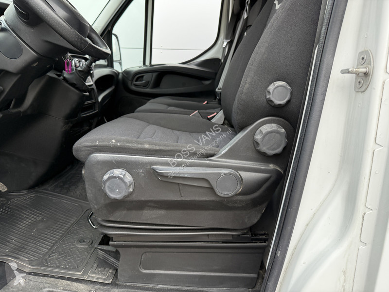 Véhicule utilitaire Iveco 35S16 2.3 L4H2...