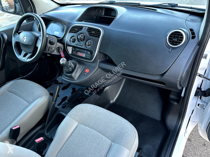 Véhicule utilitaire Renault Maxi Grand Volume...
