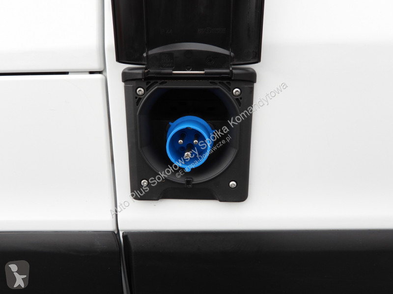 Véhicule utilitaire Renault  TRAFIC