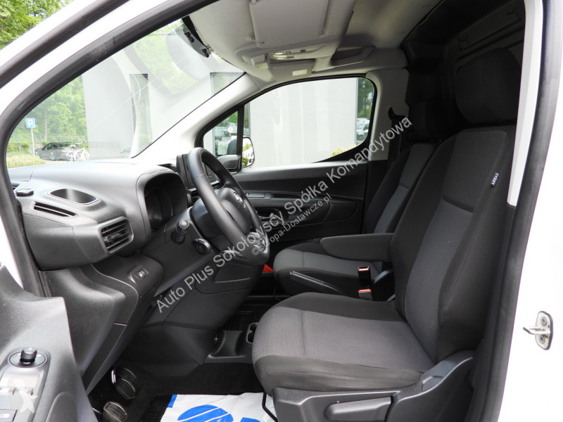 Véhicule utilitaire Toyota CITY