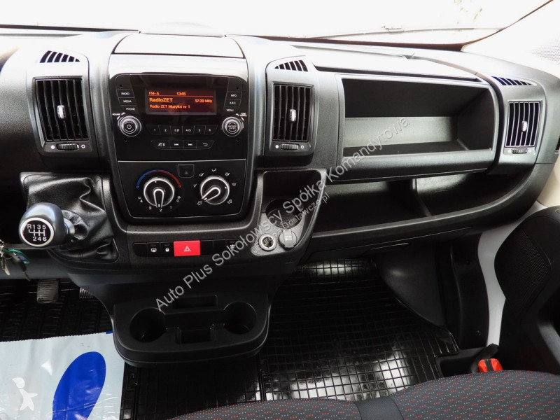 Samochód dostawczy Peugeot  BOXER