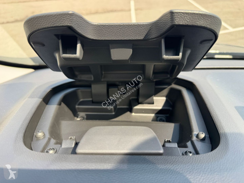 Furgoneta Renault L1H1 3T BLUE DCI 170 BVA9...