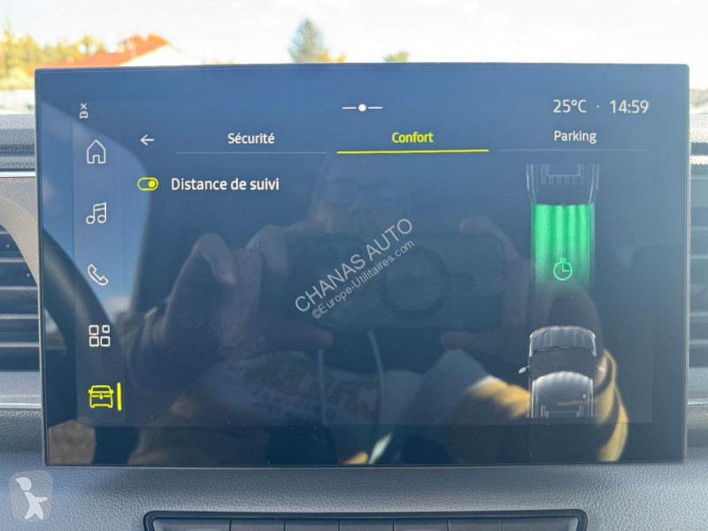 Véhicule utilitaire Renault 170CV HAYON 20M3...